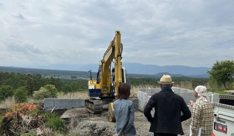 現場視察　ー105度の基礎ー