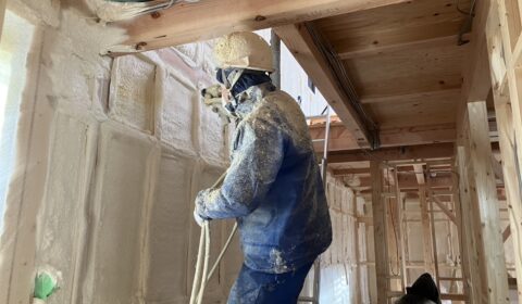 吹き付け断熱工事